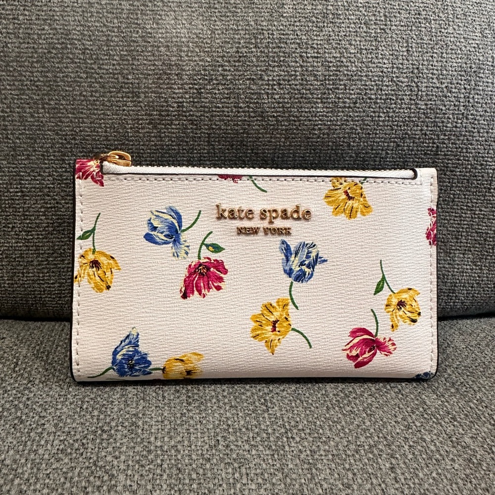 Kate spade tulip print soft leather bifold wallet